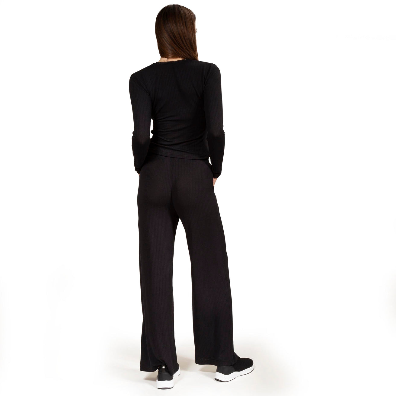 Conjunto Homewear con camiseta cruzada y pantalón ancho Negro