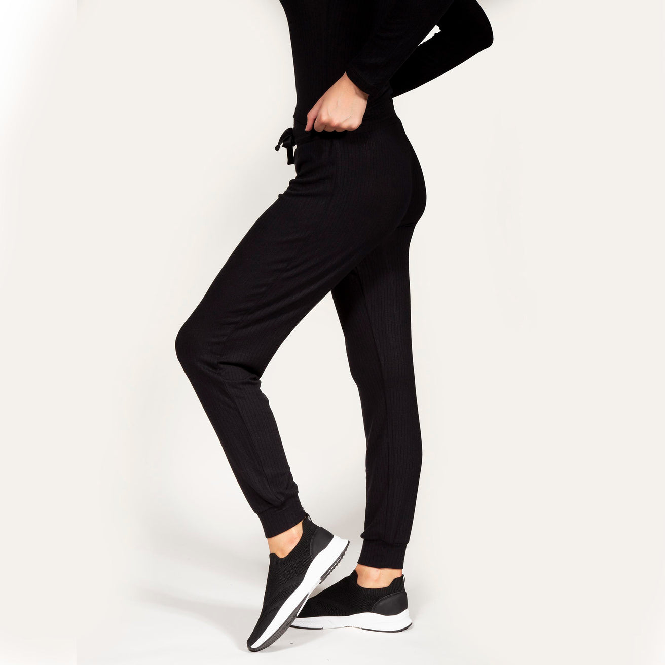 Pantalón jogger Mujer malla acanalado Negro