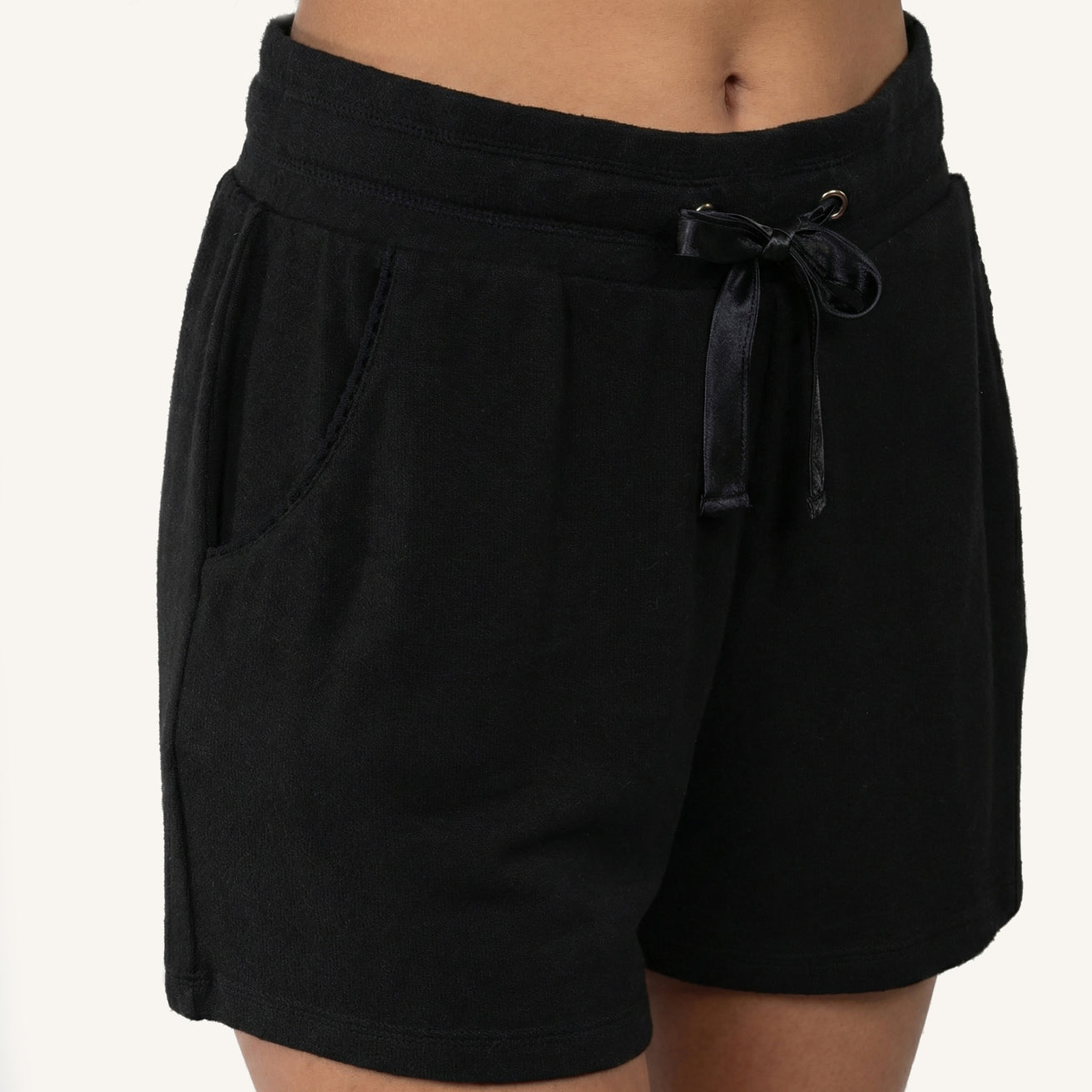 Short Mujer Negro