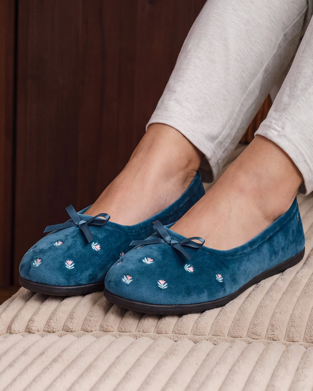 Mujer Zapatillas de casa Pato azul flores - Isotoner