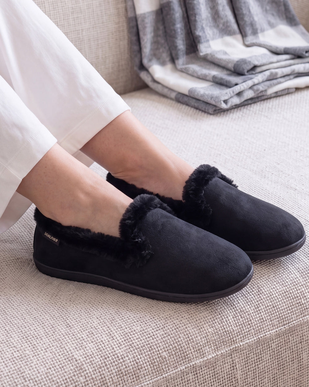 Zapatillas de casa Cerradas Mujer Terciopelo Negro - Isotoner