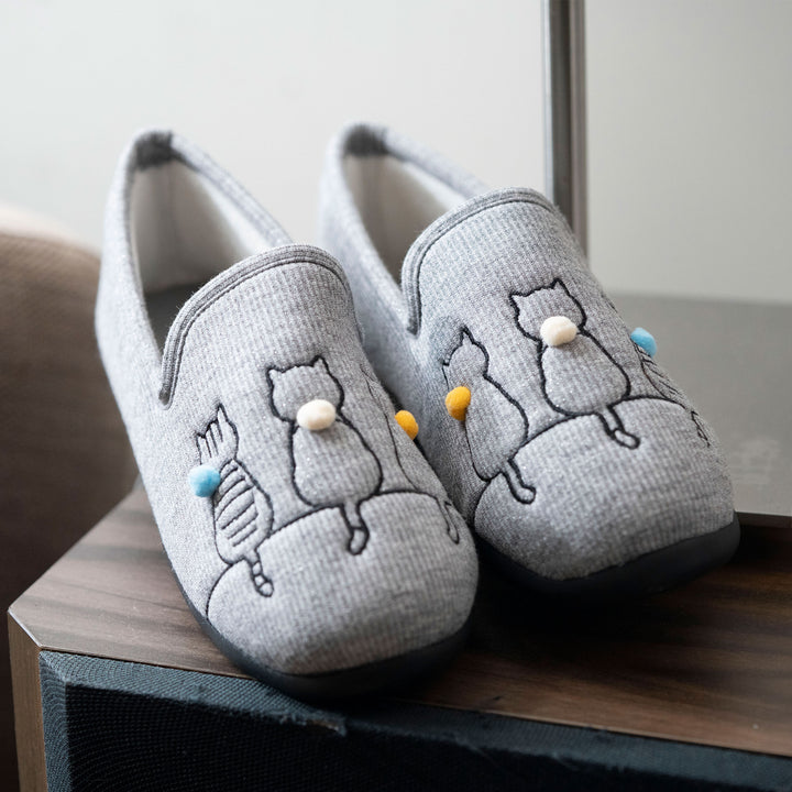 porte-chaussons-charentaises-grises-femme-PE26