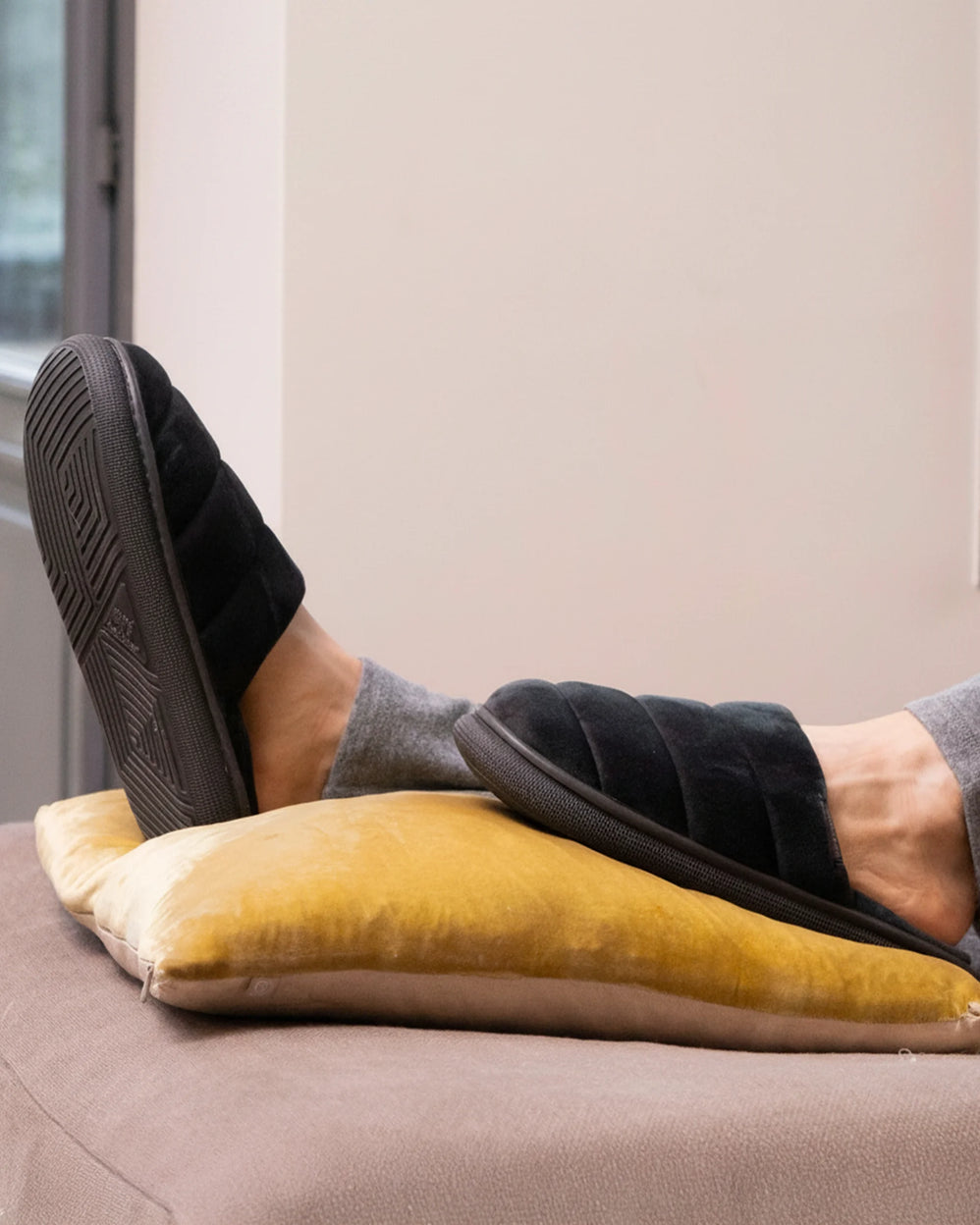Zapatillas de casa Chinelas BLOUP Hombre Gris terciopelo - Isotoner