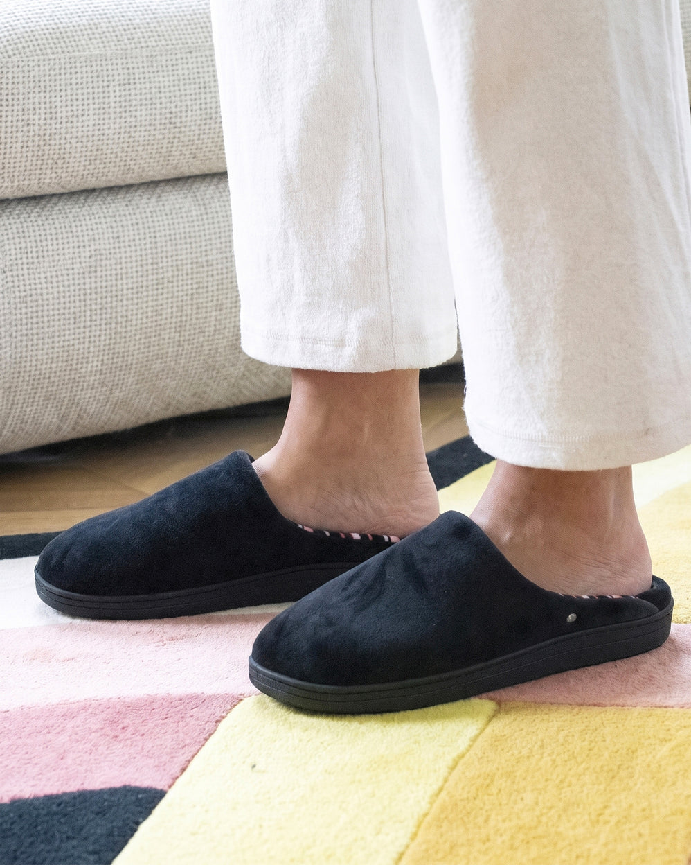 Zapatillas de casa Chinelas Mujer Negro Rayas rosas - Isotoner