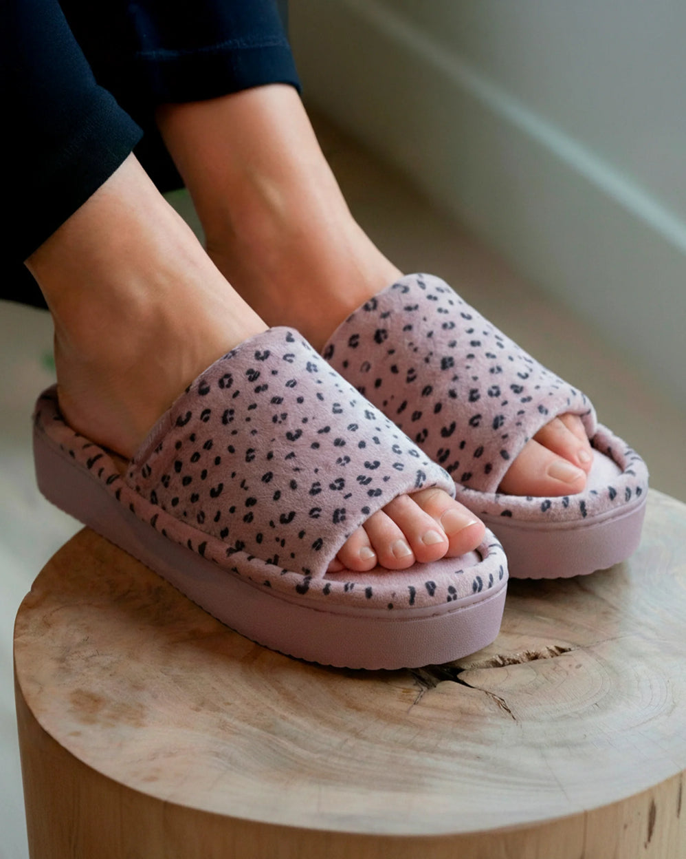 Zapatillas de casa sandalias plataforma Mujer Leopardo blush - Isotoner