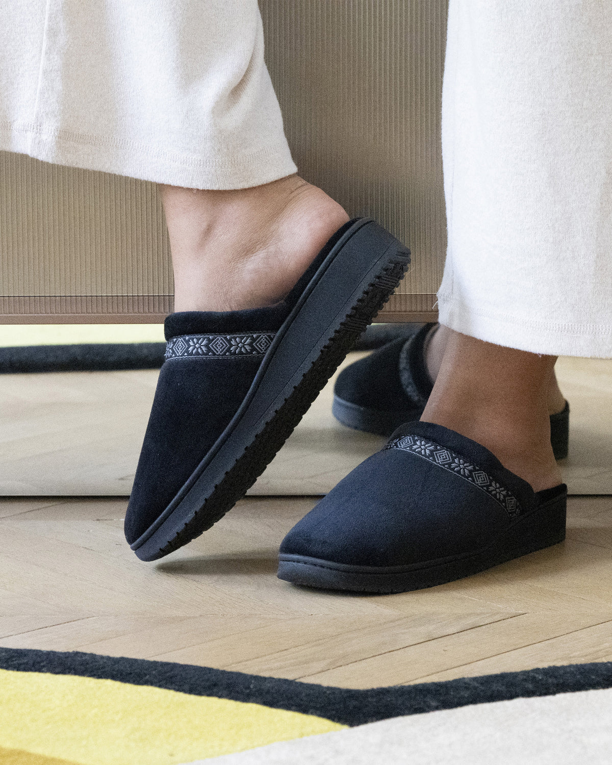 Zapatillas de casa Chinelas tacón Negro