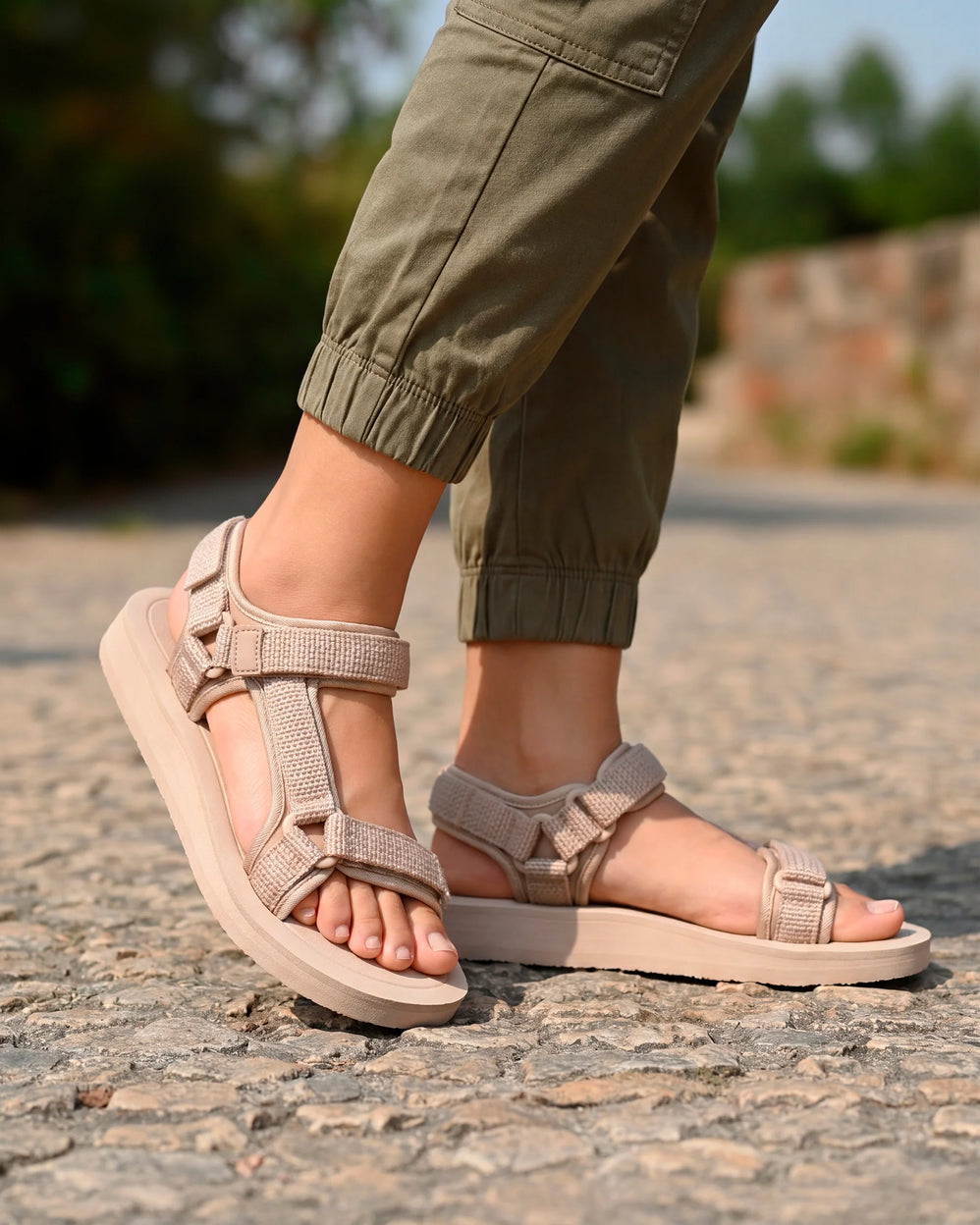 Sandalias Mujer deportivas de tacón Beige - Isotoner