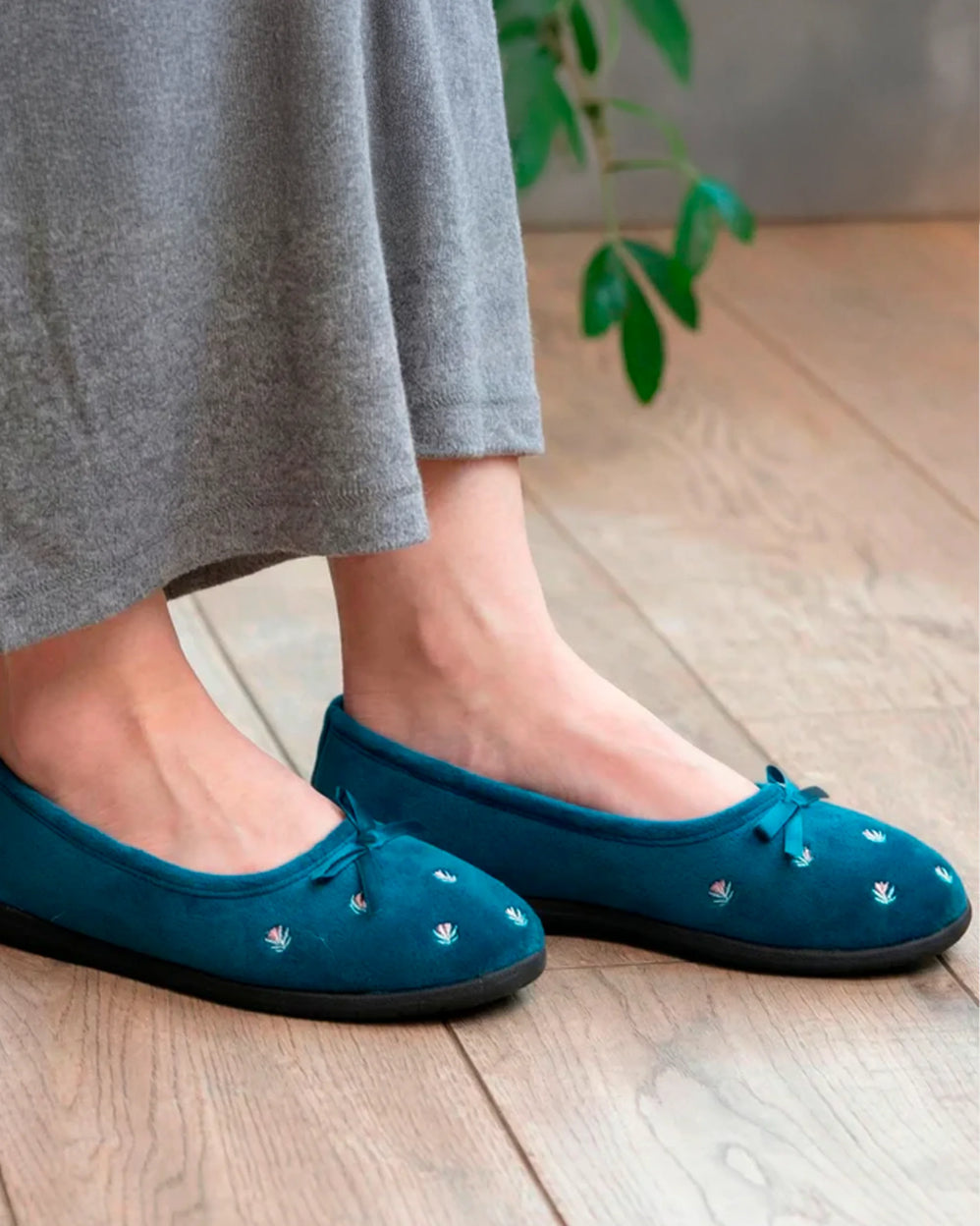 Mujer Zapatillas de casa Pato azul flores - Isotoner